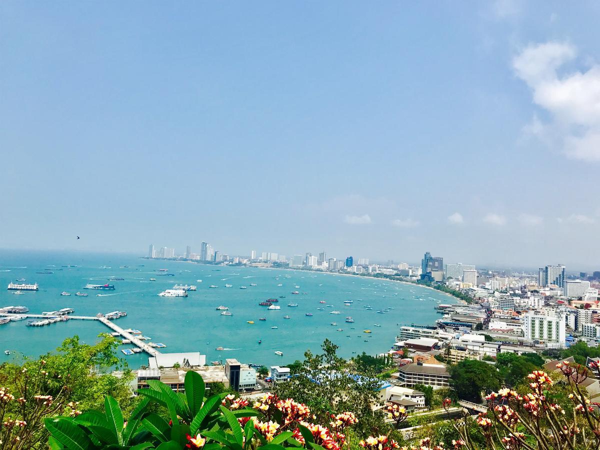 The Cliff Condominium Pattaya Luaran gambar